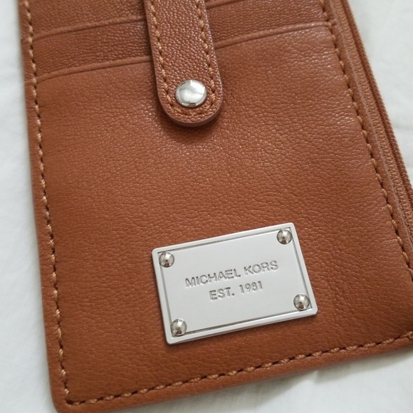 MICHAEL Michael Kors Handbags - Michael Kors Rare Jet Set leather flat card case